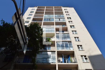 Apartamento para alugar com 78m², 2 quartos e sem vagaFachada