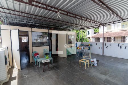 Casa à venda com 250m², 4 quartos e 1 vagaTerraço