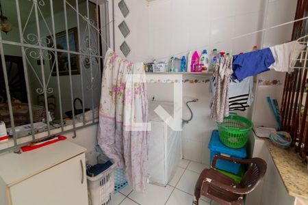 Casa à venda com 250m², 4 quartos e 1 vagaÁrea de Serviço