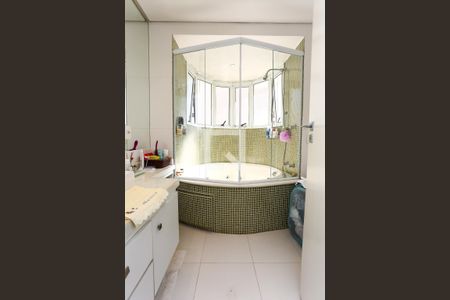 Apartamento à venda com 167m², 2 quartos e 3 vagasBanheiro da Suíte 2