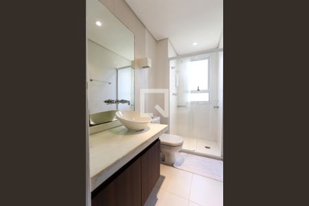 Apartamento à venda com 167m², 2 quartos e 3 vagasBanheiro da Suíte 1