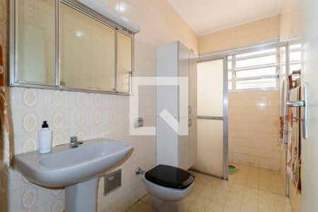 Casa à venda com 200m², 4 quartos e 6 vagas Casa à venda com 200m², 4 quartos e 6 vagasBanheiro - Social