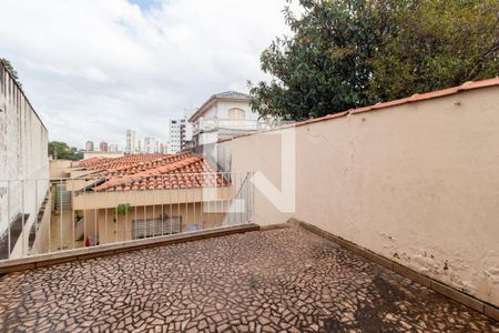 Casa à venda com 200m², 4 quartos e 6 vagas Casa à venda com 200m², 4 quartos e 6 vagasQuintal