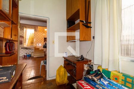 Casa à venda com 200m², 4 quartos e 6 vagas Casa à venda com 200m², 4 quartos e 6 vagasEscritório - Garagem