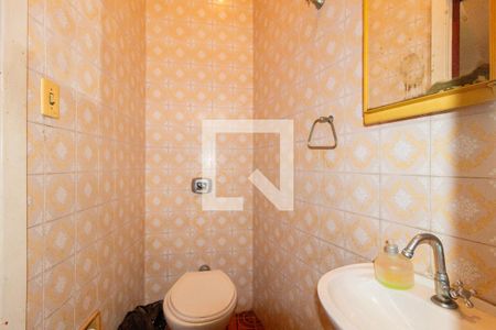 Casa à venda com 200m², 4 quartos e 6 vagas Casa à venda com 200m², 4 quartos e 6 vagasBanheiro - Garagem