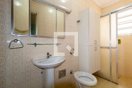 Casa à venda com 200m², 4 quartos e 6 vagas Casa à venda com 200m², 4 quartos e 6 vagasBanheiro - Suíte