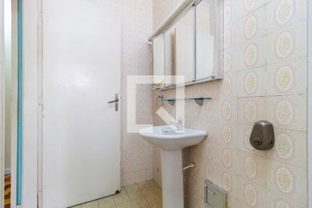 Casa à venda com 200m², 4 quartos e 6 vagas Casa à venda com 200m², 4 quartos e 6 vagasBanheiro - Suíte