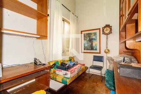 Casa à venda com 200m², 4 quartos e 6 vagas Casa à venda com 200m², 4 quartos e 6 vagasEscritório - Garagem