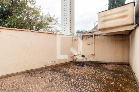Casa à venda com 200m², 4 quartos e 6 vagas Casa à venda com 200m², 4 quartos e 6 vagasQuintal