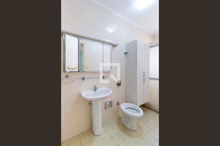 Casa à venda com 200m², 4 quartos e 6 vagas Casa à venda com 200m², 4 quartos e 6 vagasBanheiro - Suíte