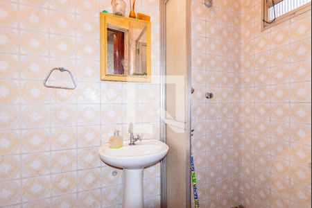 Casa à venda com 200m², 4 quartos e 6 vagas Casa à venda com 200m², 4 quartos e 6 vagasBanheiro - Garagem