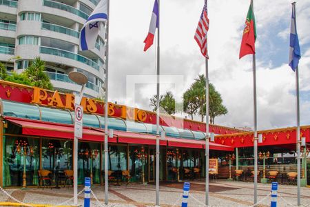 Apartamento para alugar com 52m², 1 quarto e 1 vaga Apartamento para alugar com 52m², 1 quarto e 1 vagaBar da frente