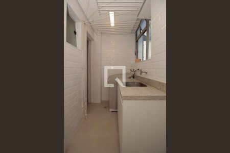 Área de Serviço de apartamento para alugar com 3 quartos, 98m² em Cerqueira César, São Paulo