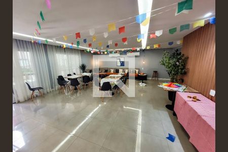 Apartamento para alugar com 43m², 2 quartos e 1 vagaÁrea comum - Salão de festas
