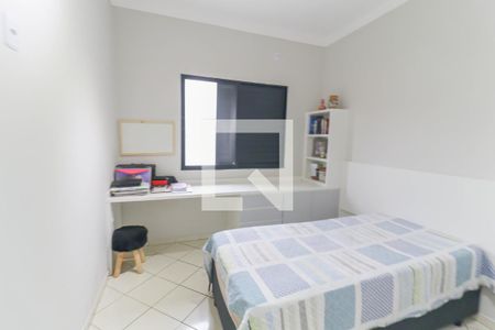 Casa à venda com 435m², 3 quartos e 2 vagas Casa à venda com 435m², 3 quartos e 2 vagasQuarto 2