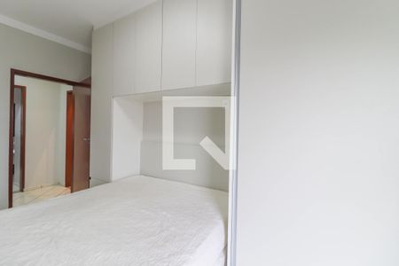 Casa à venda com 435m², 3 quartos e 2 vagas Casa à venda com 435m², 3 quartos e 2 vagasSuíte