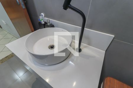 Casa à venda com 435m², 3 quartos e 2 vagas Casa à venda com 435m², 3 quartos e 2 vagasBanheiro