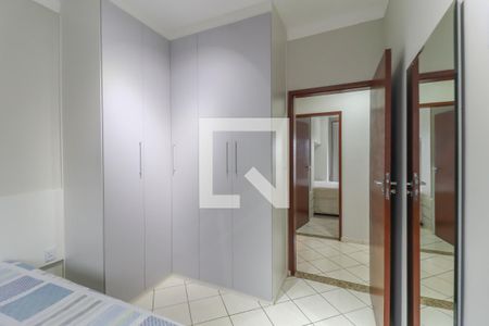 Casa à venda com 435m², 3 quartos e 2 vagas Casa à venda com 435m², 3 quartos e 2 vagasQuarto 2