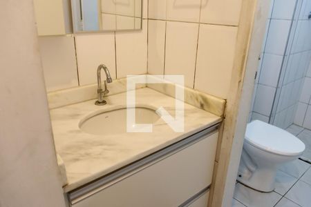 Apartamento para alugar com 46m², 2 quartos e 1 vaga Apartamento para alugar com 46m², 2 quartos e 1 vagaBanheiro
