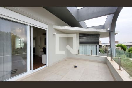 Casa de condomínio à venda com 329m², 4 quartos e 4 vagasVaranda Suite 3