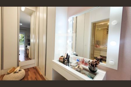 Casa de condomínio à venda com 329m², 4 quartos e 4 vagasCloset da suíte 3