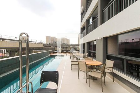 Studio à venda com 26m², 1 quarto e sem vaga Studio à venda com 26m², 1 quarto e sem vagaPiscina