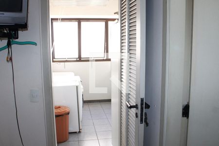 Apartamento à venda com 280m², 3 quartos e 4 vagasQuarto de Serviço