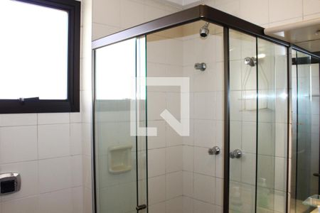 Apartamento à venda com 280m², 3 quartos e 4 vagasBanheiro da Suíte 1