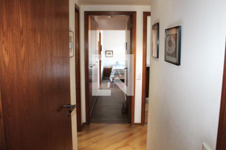 Apartamento à venda com 280m², 3 quartos e 4 vagasCorredor