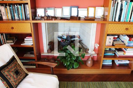 Lareira de apartamento à venda com 3 quartos, 280m² em Perdizes, São Paulo