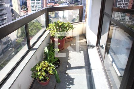 Apartamento à venda com 280m², 3 quartos e 4 vagasSacada da Cobertura