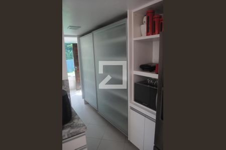 Casa para alugar com 400m², 4 quartos e 3 vagasCozinha 