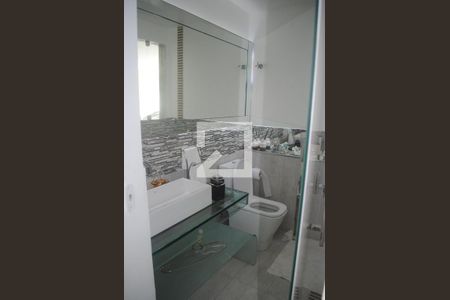 Casa para alugar com 400m², 4 quartos e 3 vagasBanheiro social