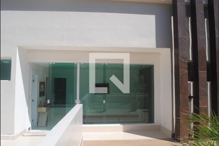 Casa para alugar com 400m², 4 quartos e 3 vagasVaranda 