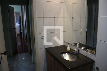 Casa para alugar com 250m², 3 quartos e 6 vagasBanheiro 1