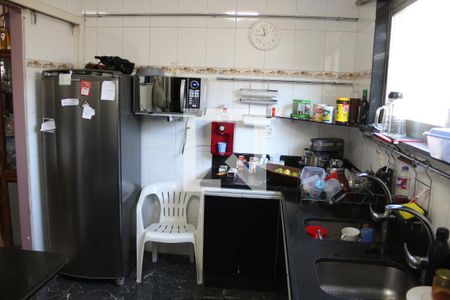 Casa para alugar com 250m², 3 quartos e 6 vagasCozinha