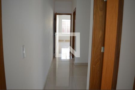 Casa à venda com 210m², 3 quartos e 2 vagascorredor