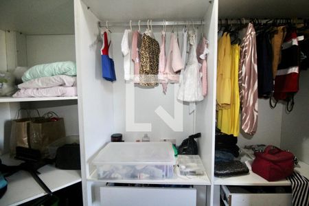 Apartamento para alugar com 300m², 3 quartos e sem vaga Apartamento para alugar com 300m², 3 quartos e sem vagaCloset da suíte
