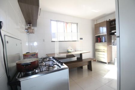 Apartamento para alugar com 300m², 3 quartos e sem vaga Apartamento para alugar com 300m², 3 quartos e sem vagaCozinha