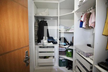 Apartamento para alugar com 300m², 3 quartos e sem vaga Apartamento para alugar com 300m², 3 quartos e sem vagaCloset da suíte