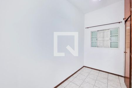 Casa para alugar com 100m², 3 quartos e 2 vagasQuarto 2