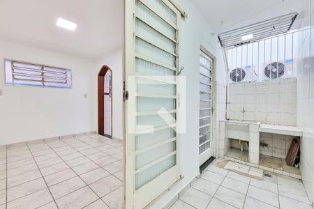 Casa para alugar com 100m², 3 quartos e 2 vagasLavanderia