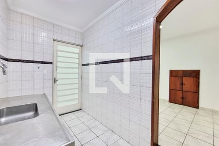 Casa para alugar com 100m², 3 quartos e 2 vagasCozinha
