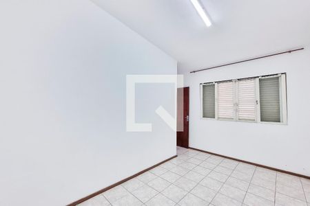 Casa para alugar com 100m², 3 quartos e 2 vagasQuarto 2