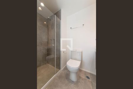 Apartamento para alugar com 69m², 2 quartos e 1 vaga Apartamento para alugar com 69m², 2 quartos e 1 vagaBanheiro da Suíte