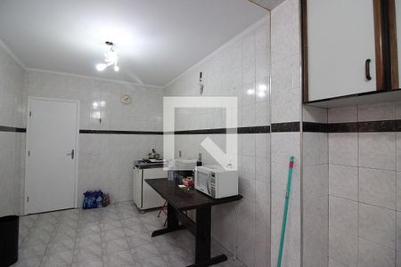 Casa para alugar com 100m², 3 quartos e 2 vagasCozinha 