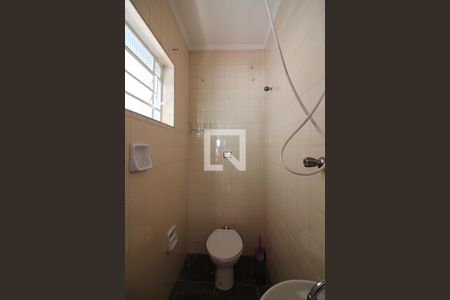 Casa para alugar com 100m², 3 quartos e 2 vagasBanheiro de serviço