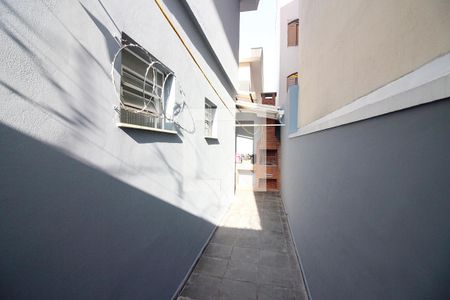 Casa para alugar com 100m², 3 quartos e 2 vagasCorredor
