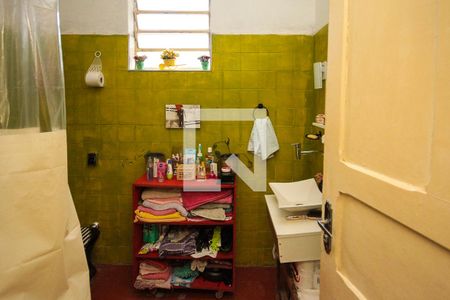 Casa à venda com 150m², 3 quartos e 8 vagas Casa à venda com 150m², 3 quartos e 8 vagasBanherio