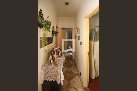 Casa à venda com 150m², 3 quartos e 8 vagas Casa à venda com 150m², 3 quartos e 8 vagasCorredor